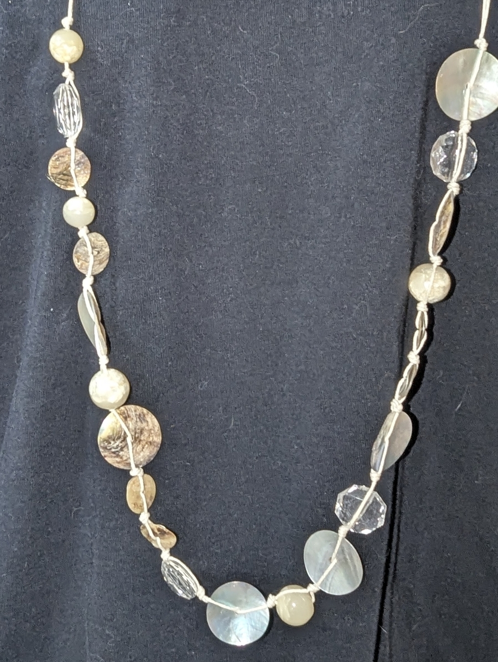 Vintage Avenue Mother of Pearl & Glass Knotted Boho Necklace + FREE GIFT - Picture 6 of 6